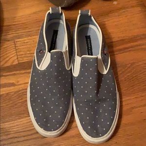 Tommy Hilfiger slip on sneakers